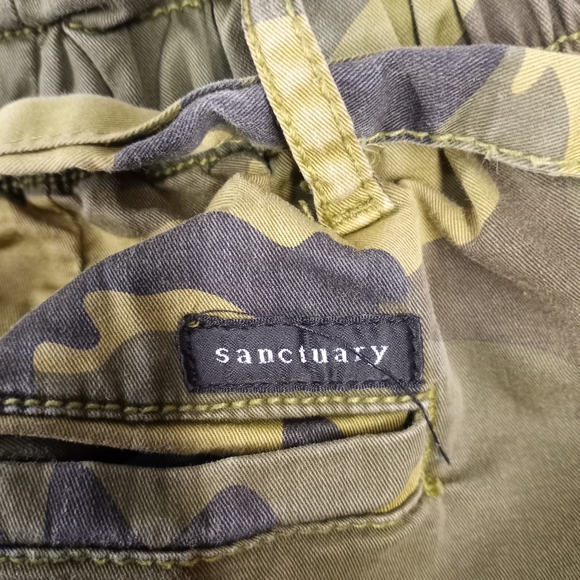Sanctuary Standard Surplus Camo Utility Shorts Size 29 Green Military - Picture 6 of 16